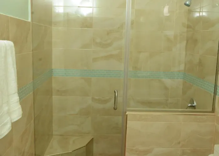 Apartment Snowbird Friendly - Seaview Balcony - Fast Wifi And Ac *